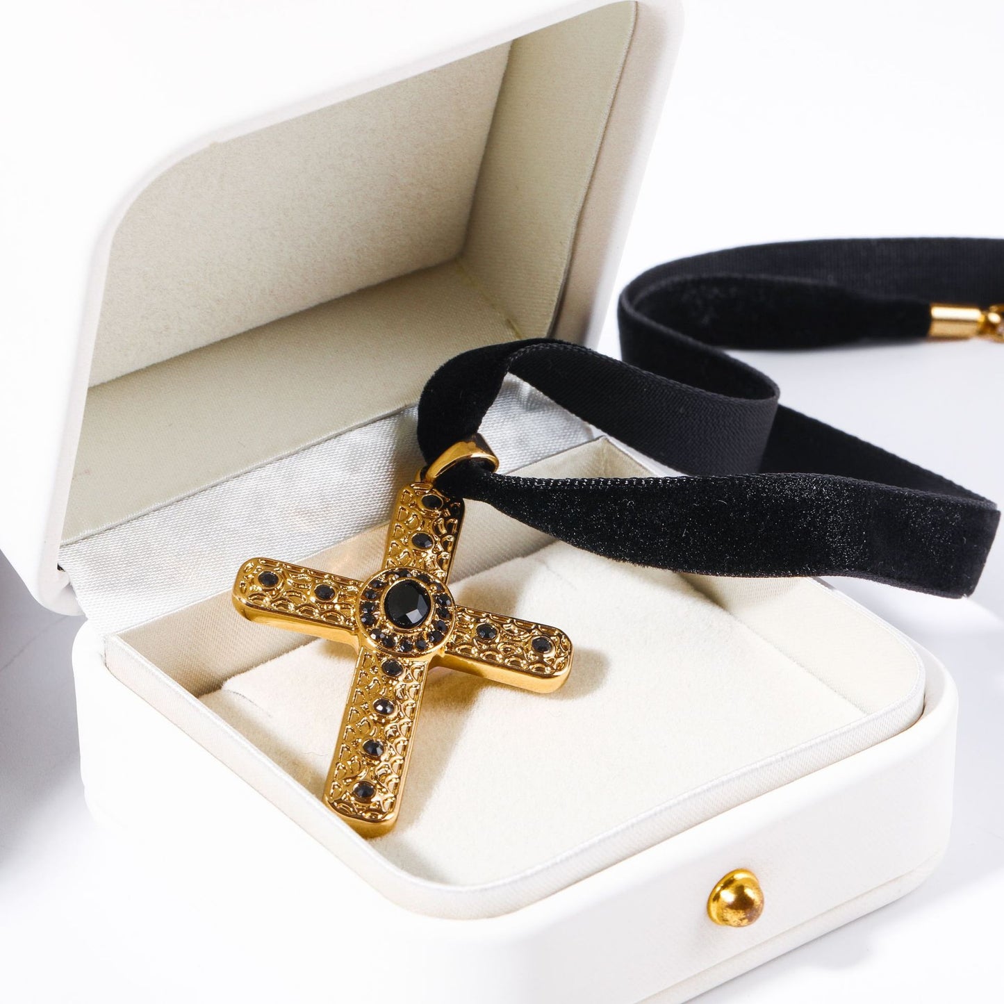 Vintage Sweet Cross Collarbone Choker